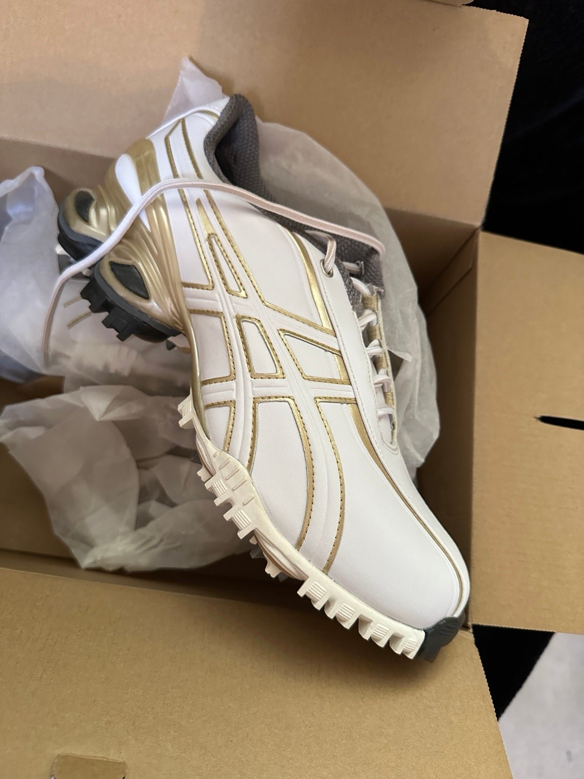 ASICS golf shoe