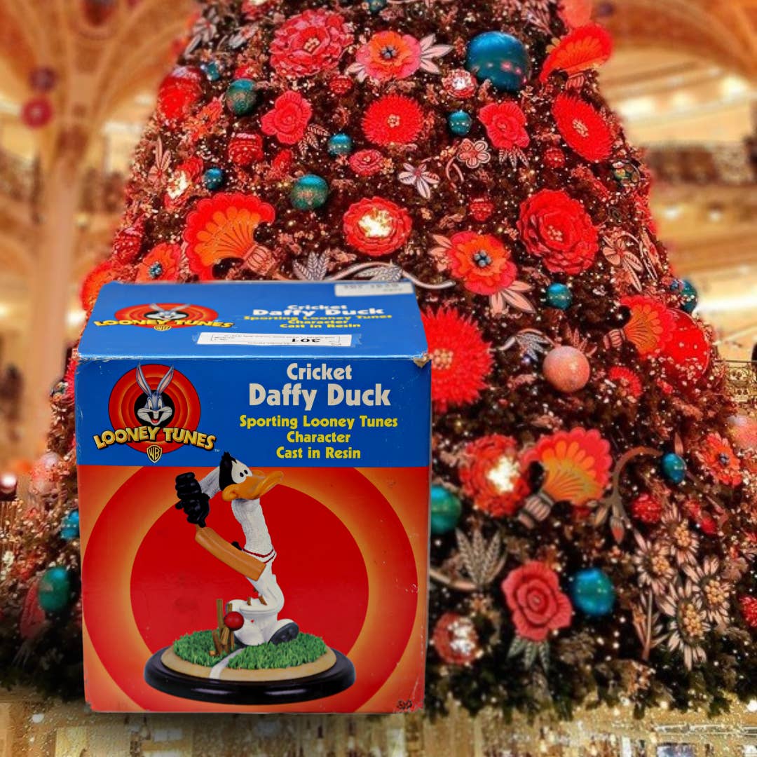 Rare Looney Tunes Daffy Duck Playing Cricket Warner Bros