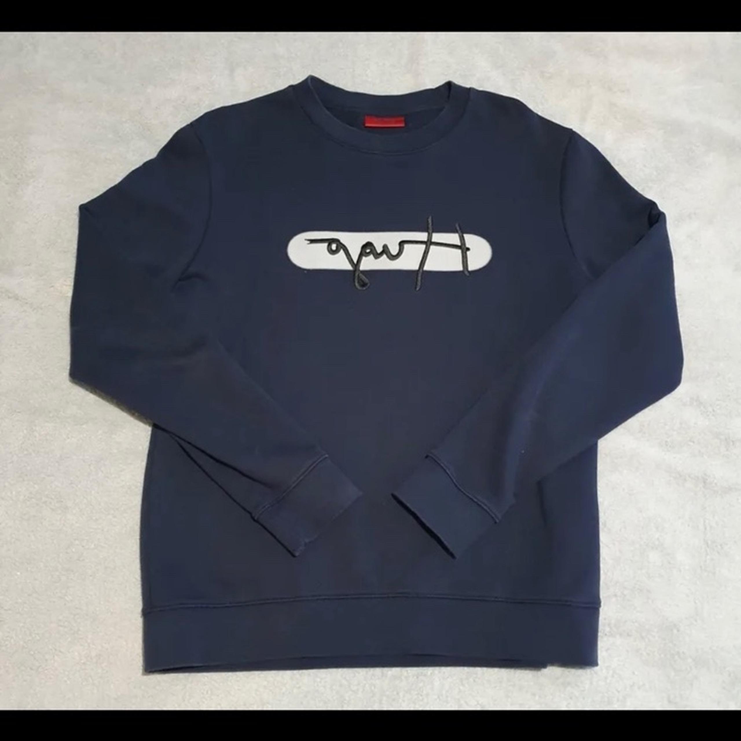 NWT’s Hugo Boss Crewneck Sweatshirt “OGUH” Men’s Size Medium