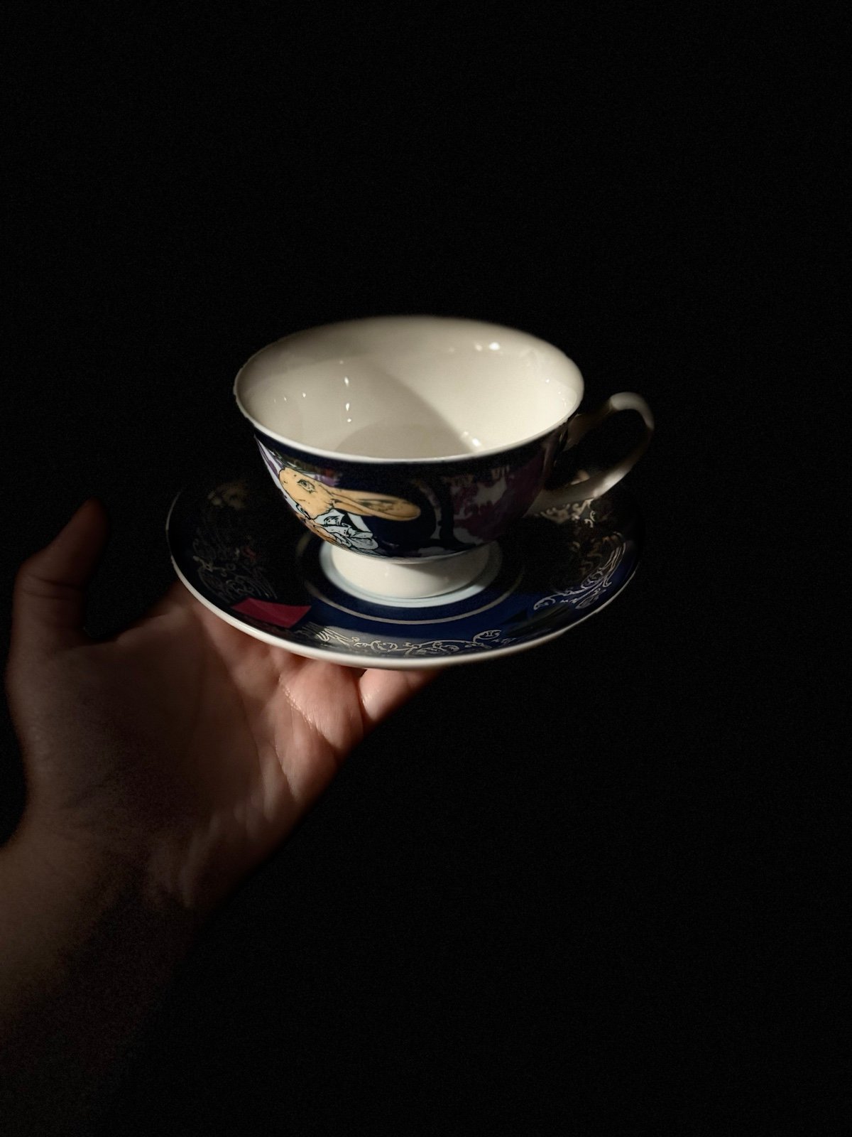 litjoy alice in wonderland teacup and pin