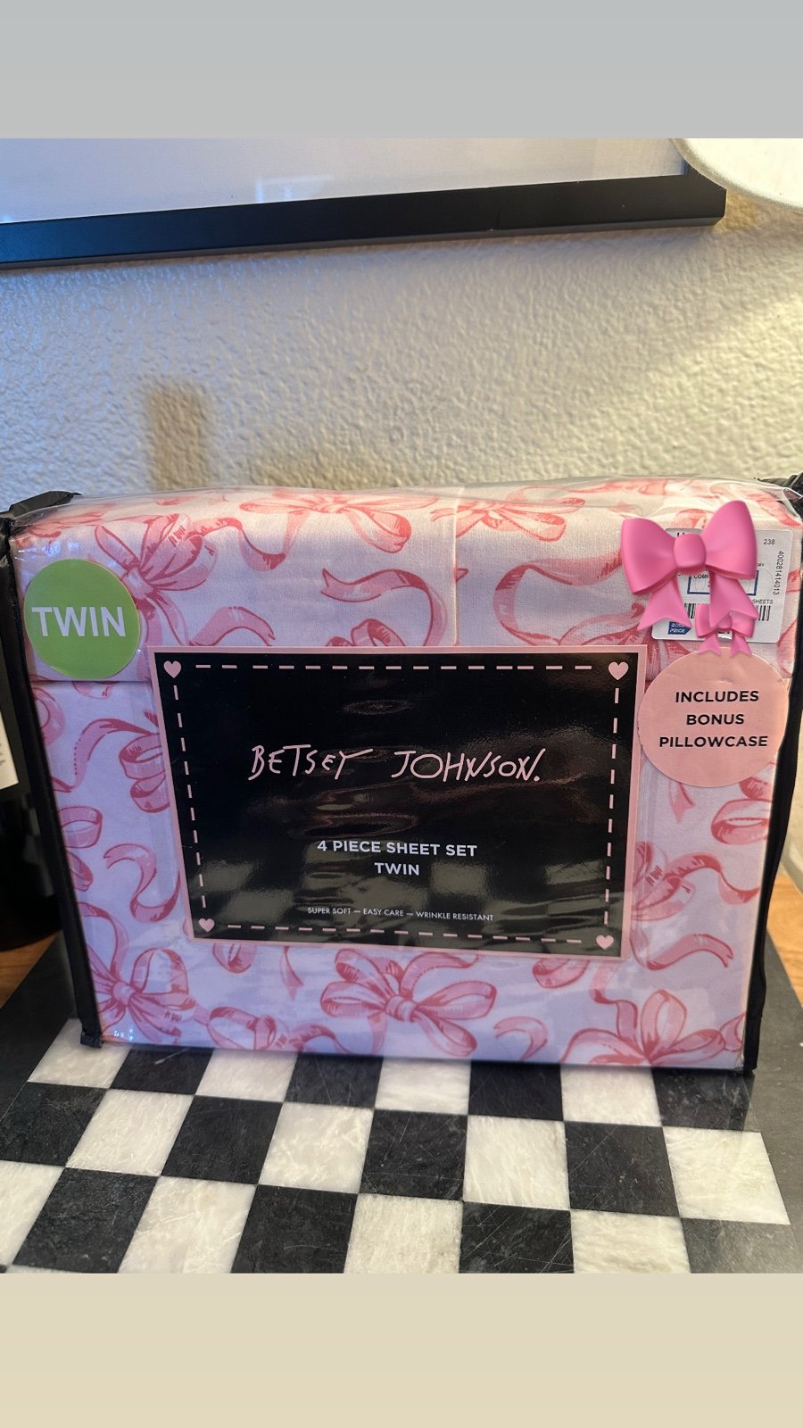 Betsey Johnson pink bow sheets twin