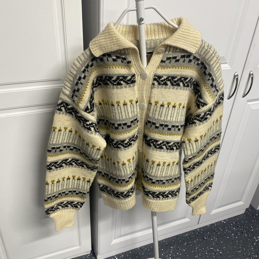 VINTAGE Sweater Cardigan Handmade S/M Wool Icelandic Hand Knit Big Lebowski