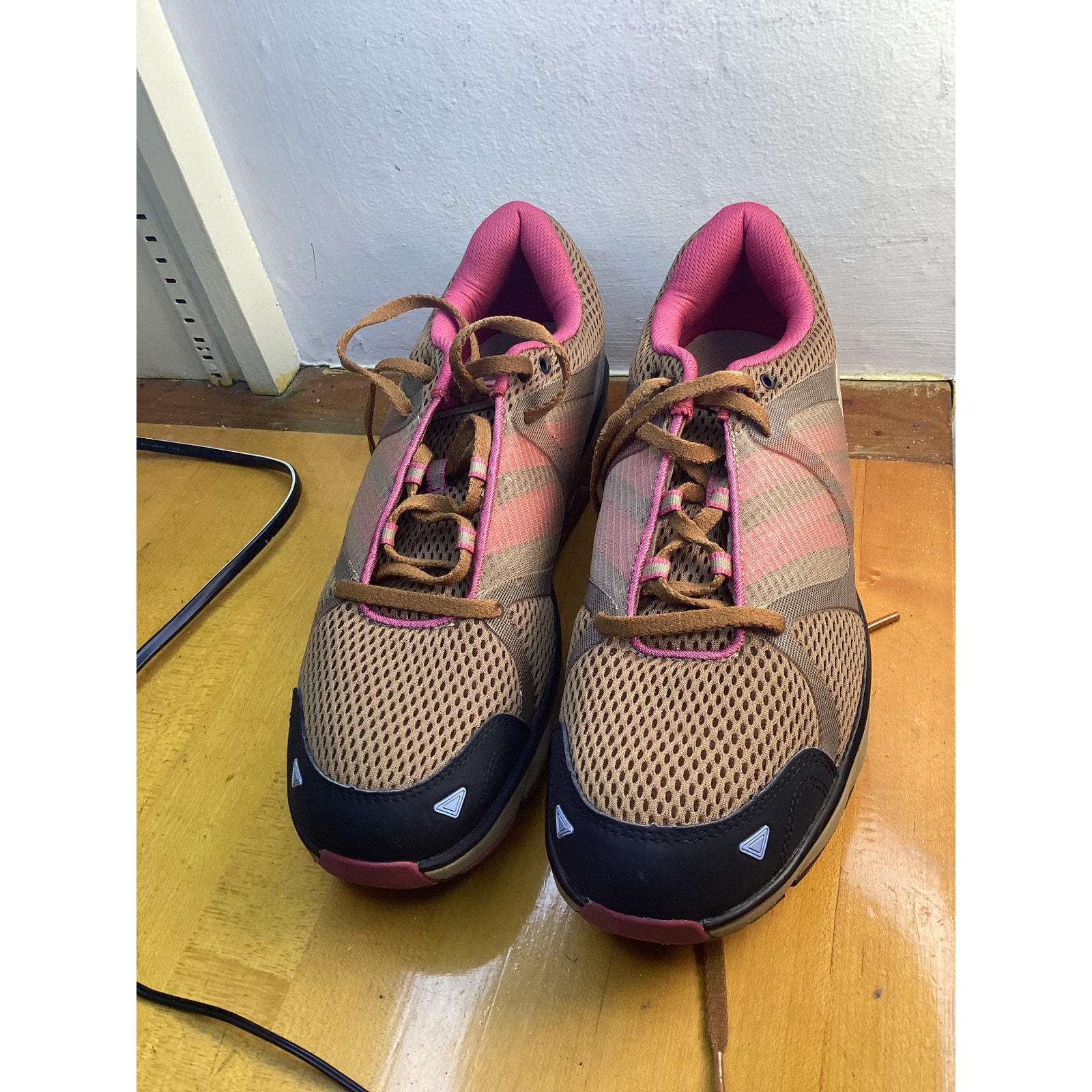 MBT Women's Leasha Trail 5 Lace Up Olive Night Size 11-11.5 Sneaker Brown