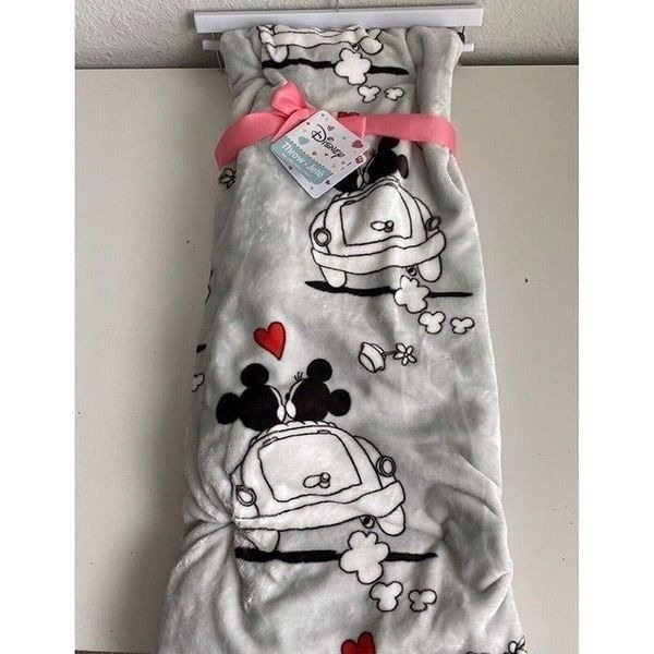 Disney Mickey & Minnie Mouse Heart Love Car Ride Soft Throw Blanket 50 x70” NEW