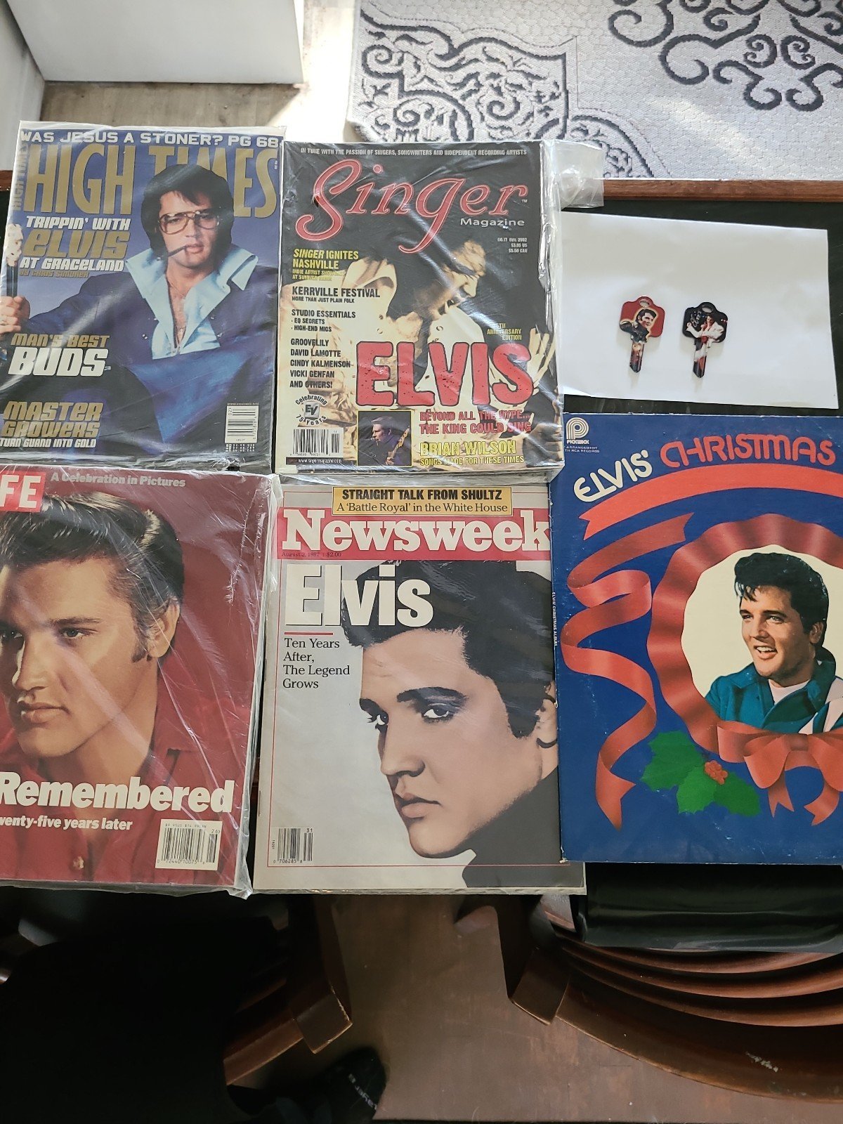 Elvis collectables bundle