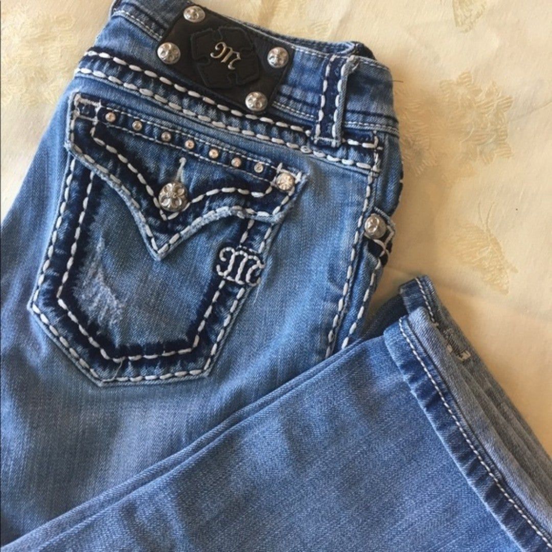 Miss Me Cropped Capri Jeans with Embellishment