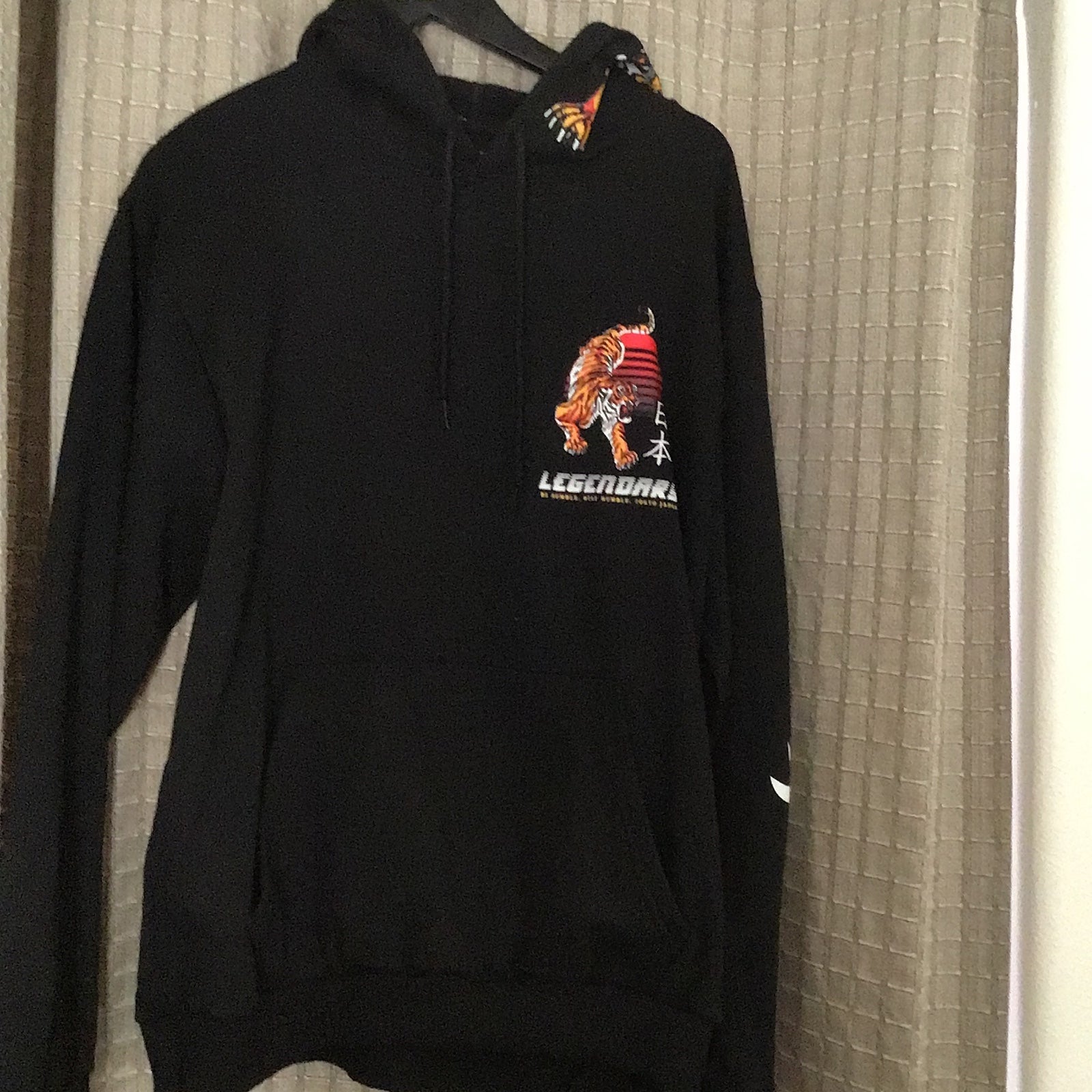 Fresh Laundry Tokyo Japan Mens Hoodie Size Large Black Tiger