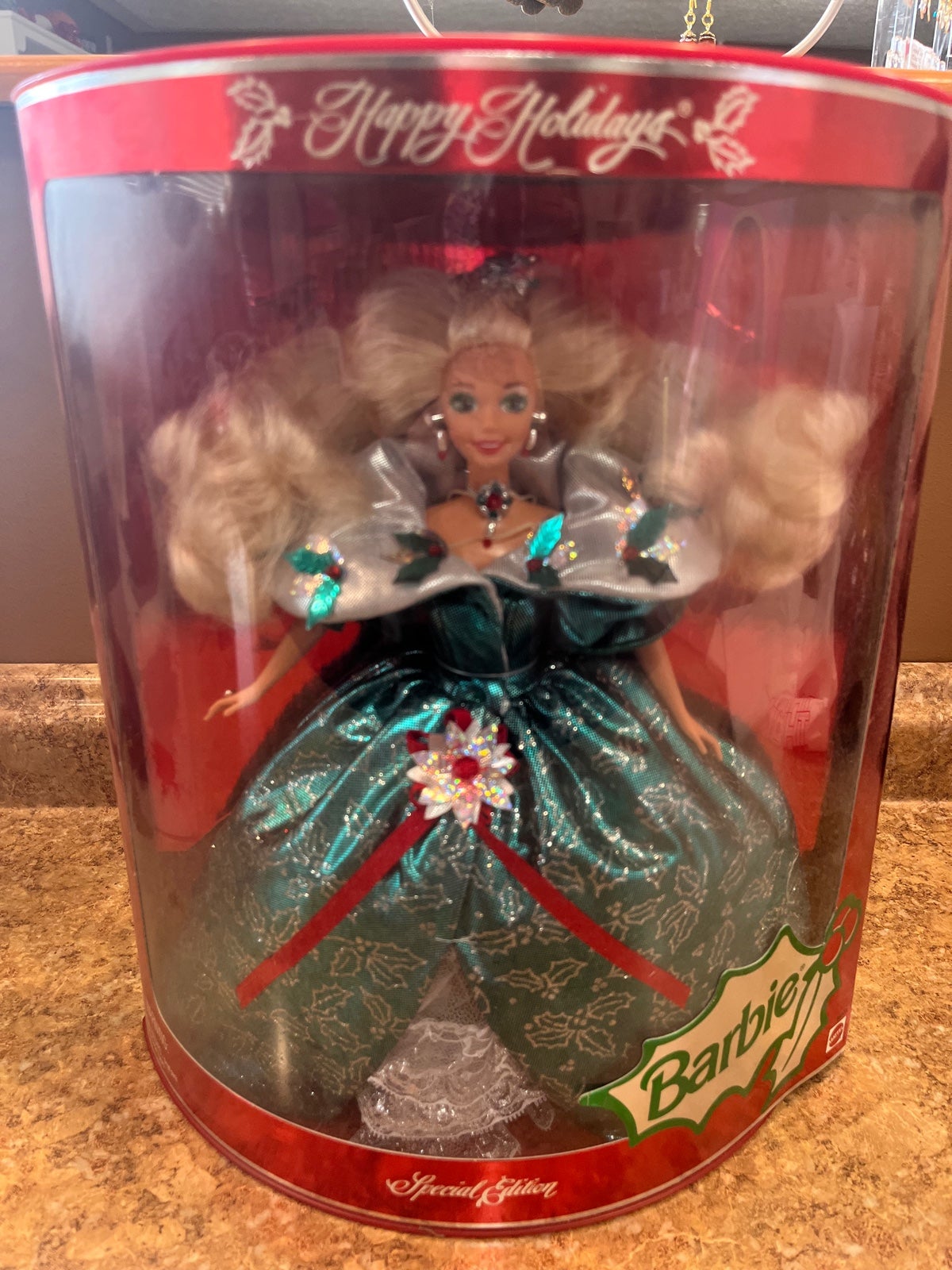 Vintage 1995 Happy Holidays Barbie NIB