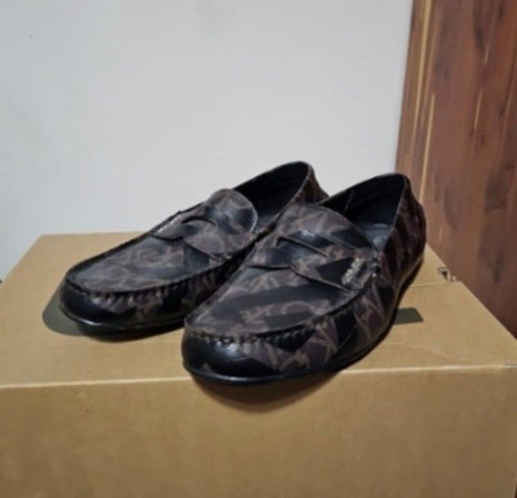 CALVIN KLEIN SHOES 8.5