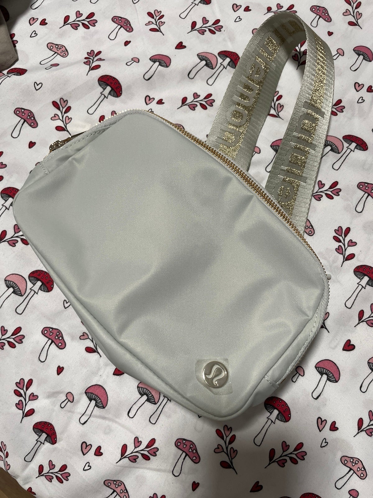 lululemon belt bag