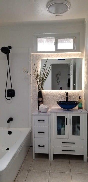 Bathroom Mirror 24 x 32'' Anti-Fog Bathroom Mirror with LED Lights D