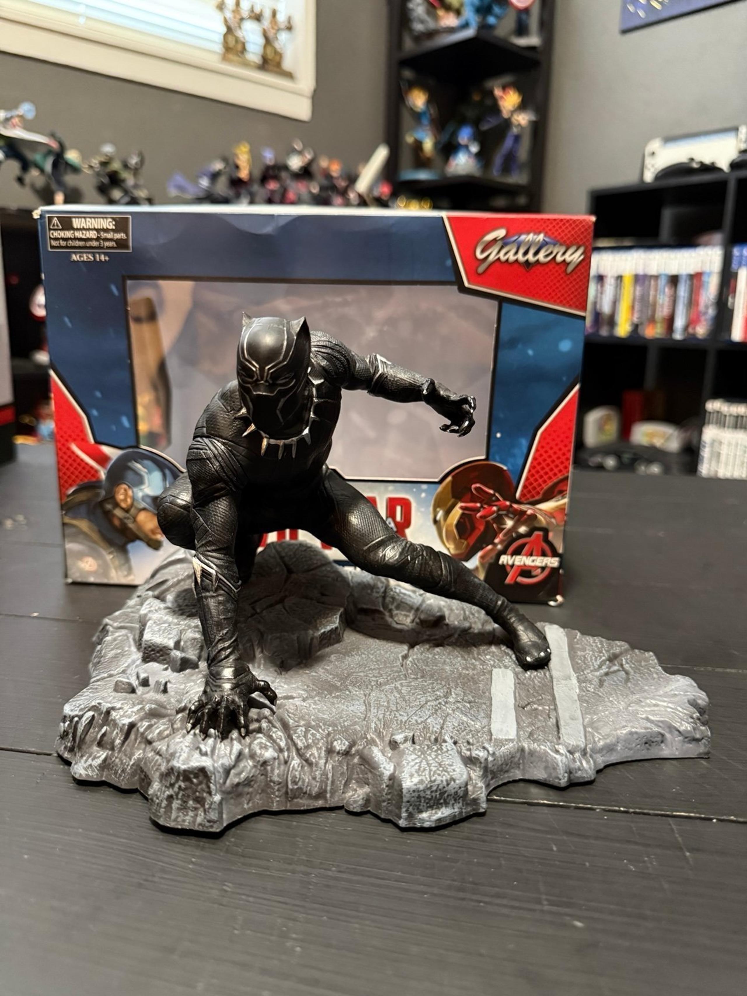 Diamond Select Black Panther