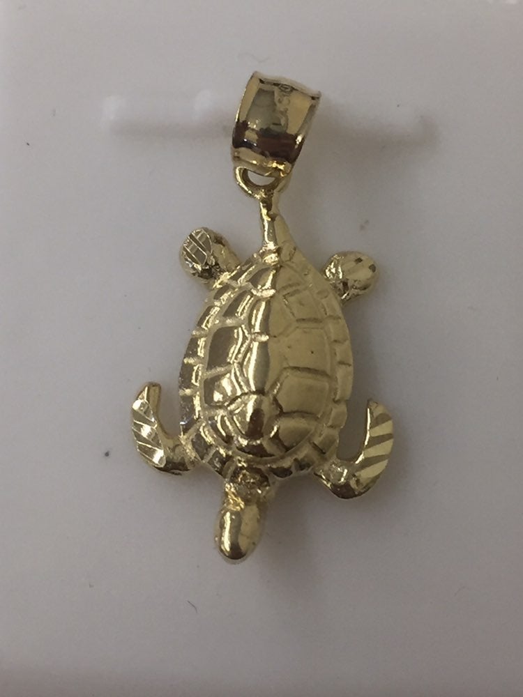 10k gold pendant