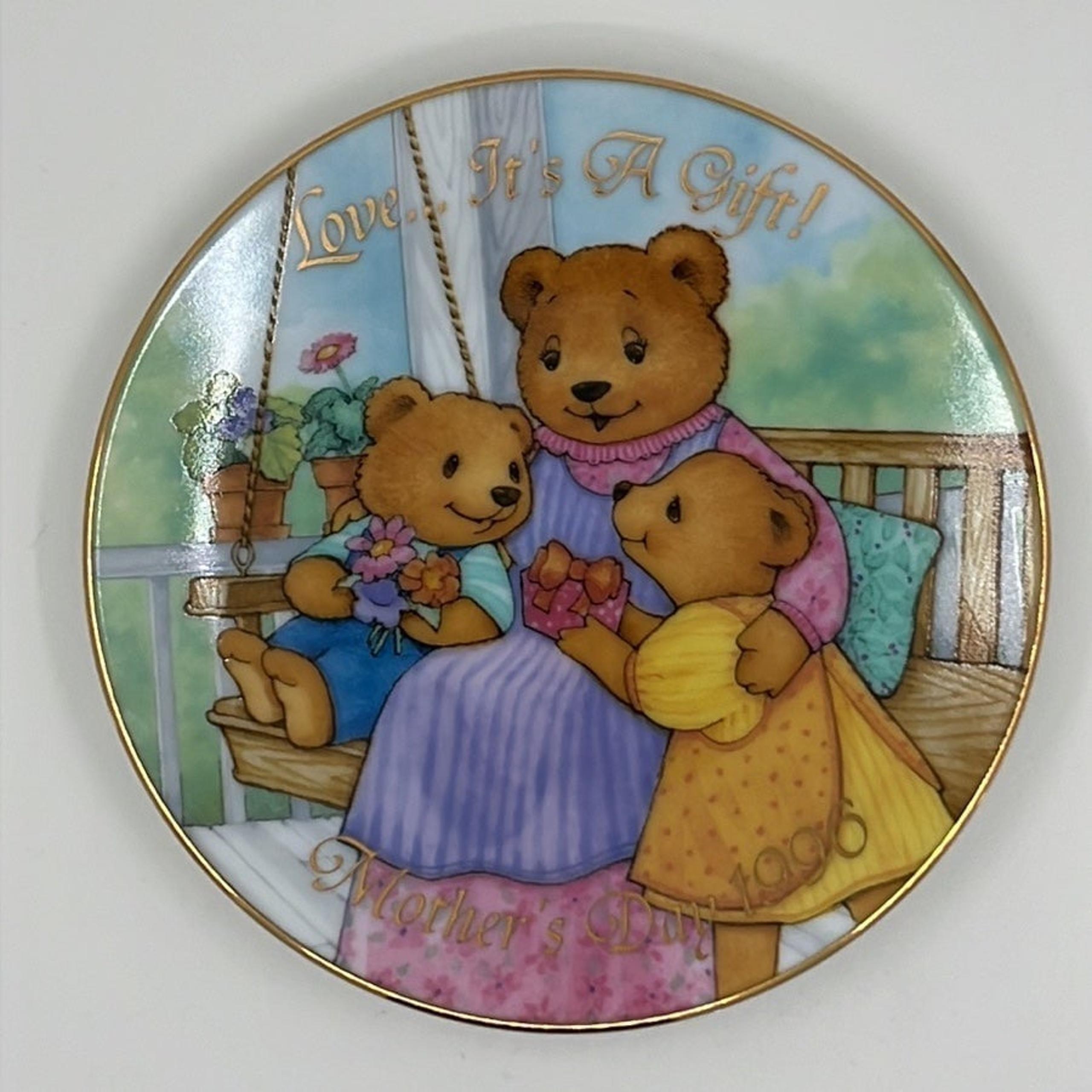The Gift of Love: Vintage 1996 Avon Mother's Day Plate