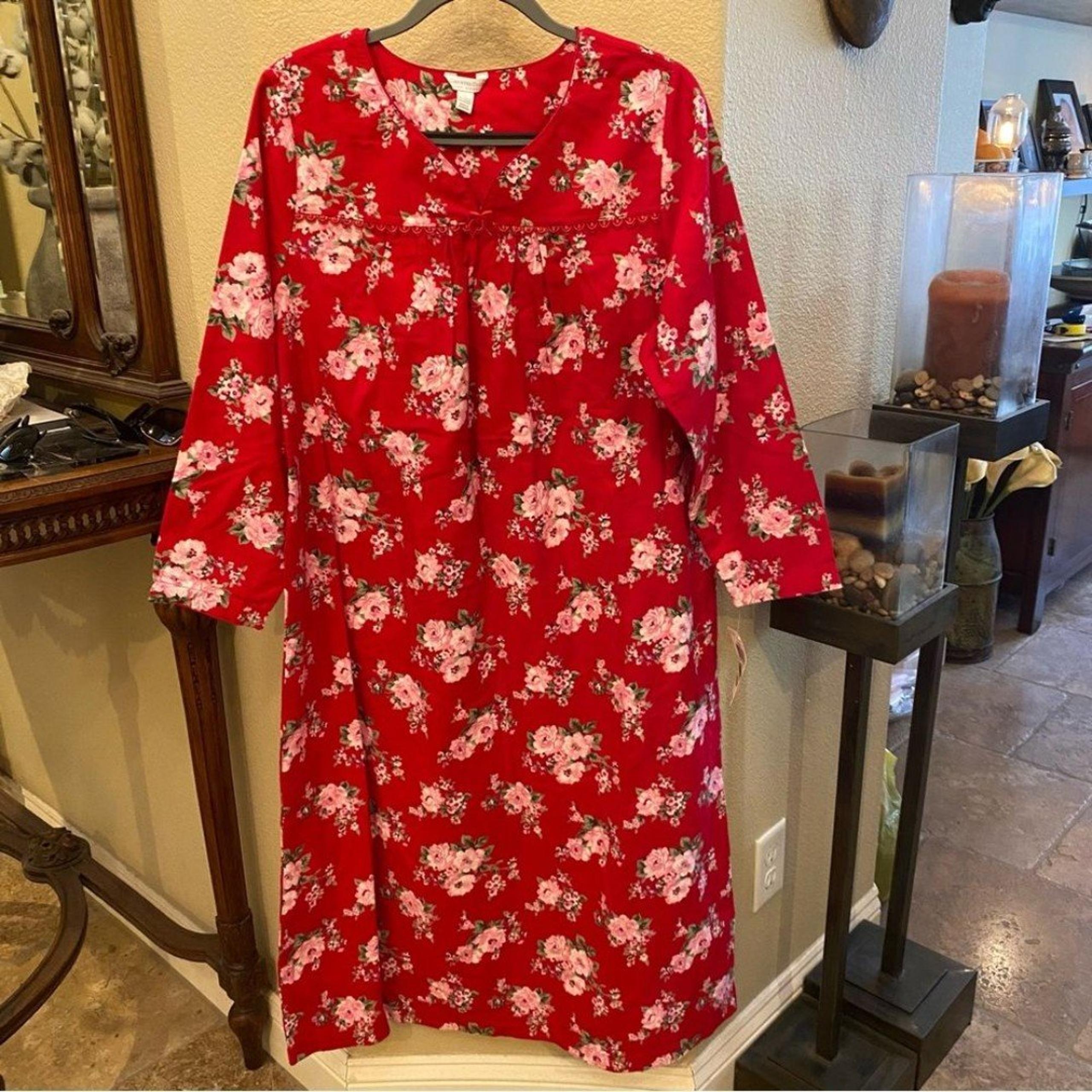 NWT~CHARTER CLUB Women Red Floral Flannel Nightgown Size Large
