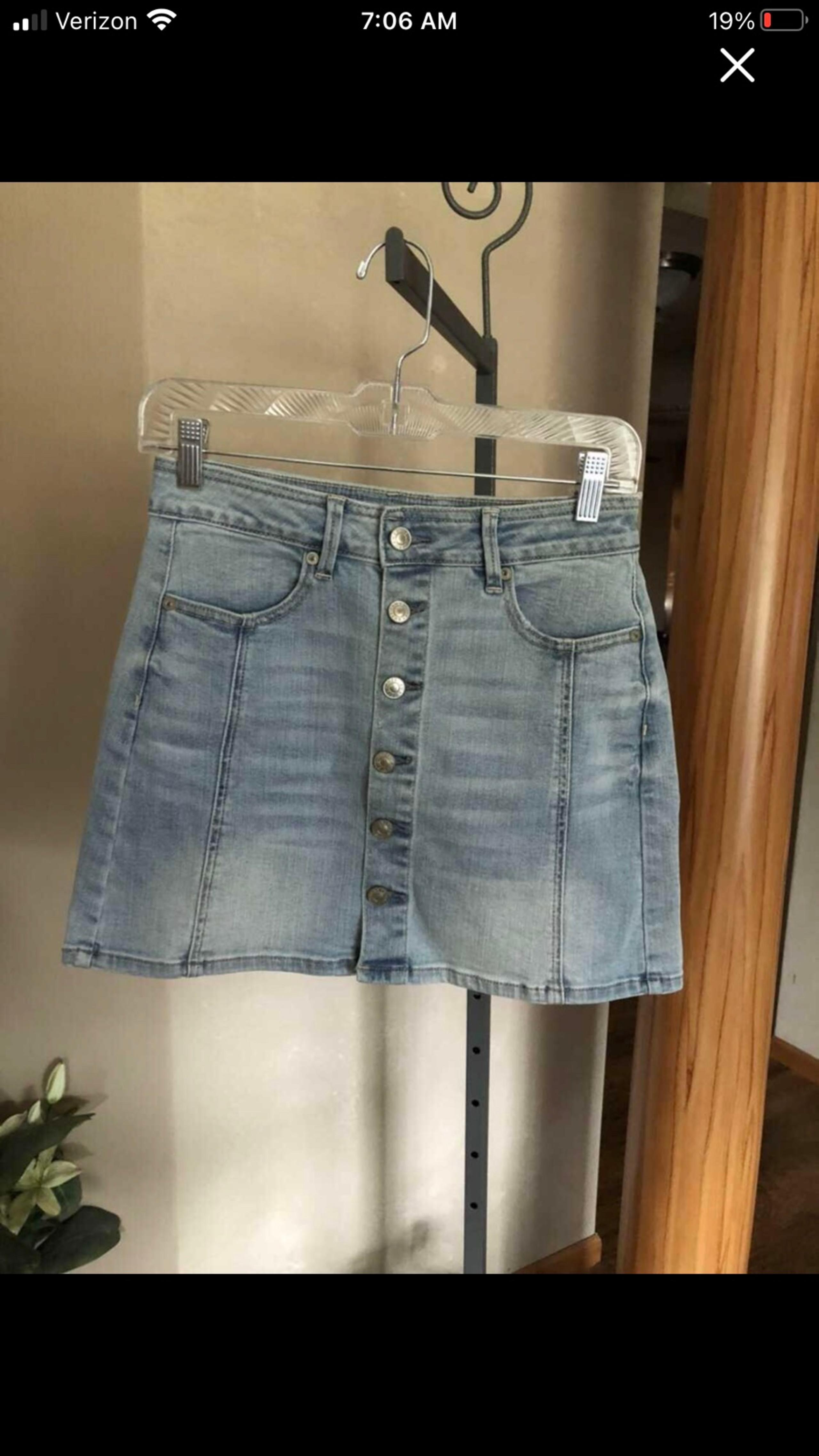 Women's American Eagle Super Stretch Hi-Rise A-Line Jean Skirt size 2 Reg
