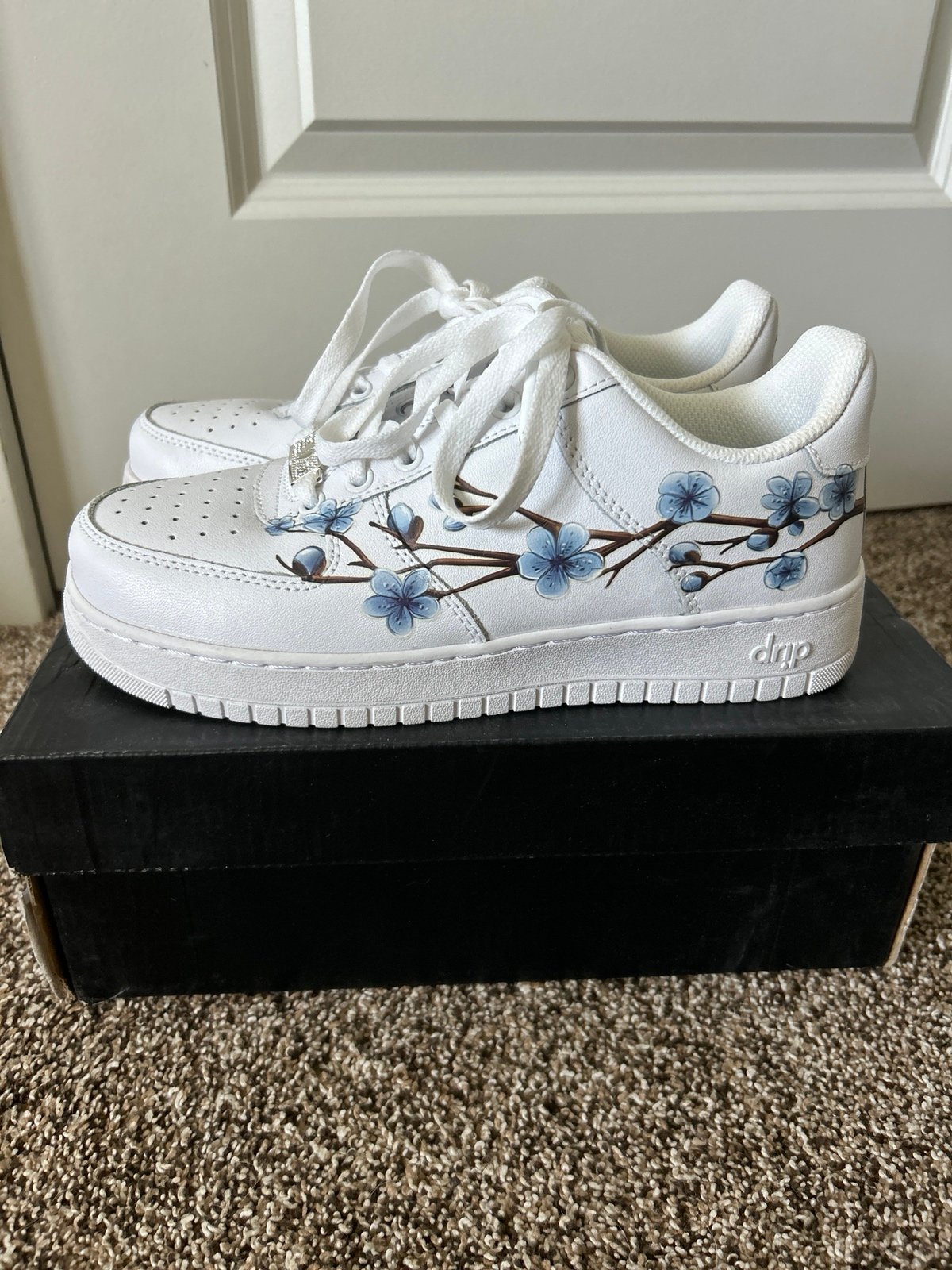 Drip Creationz Blue Flowers Women’s Shoe Size 6.5 RARE SHOES