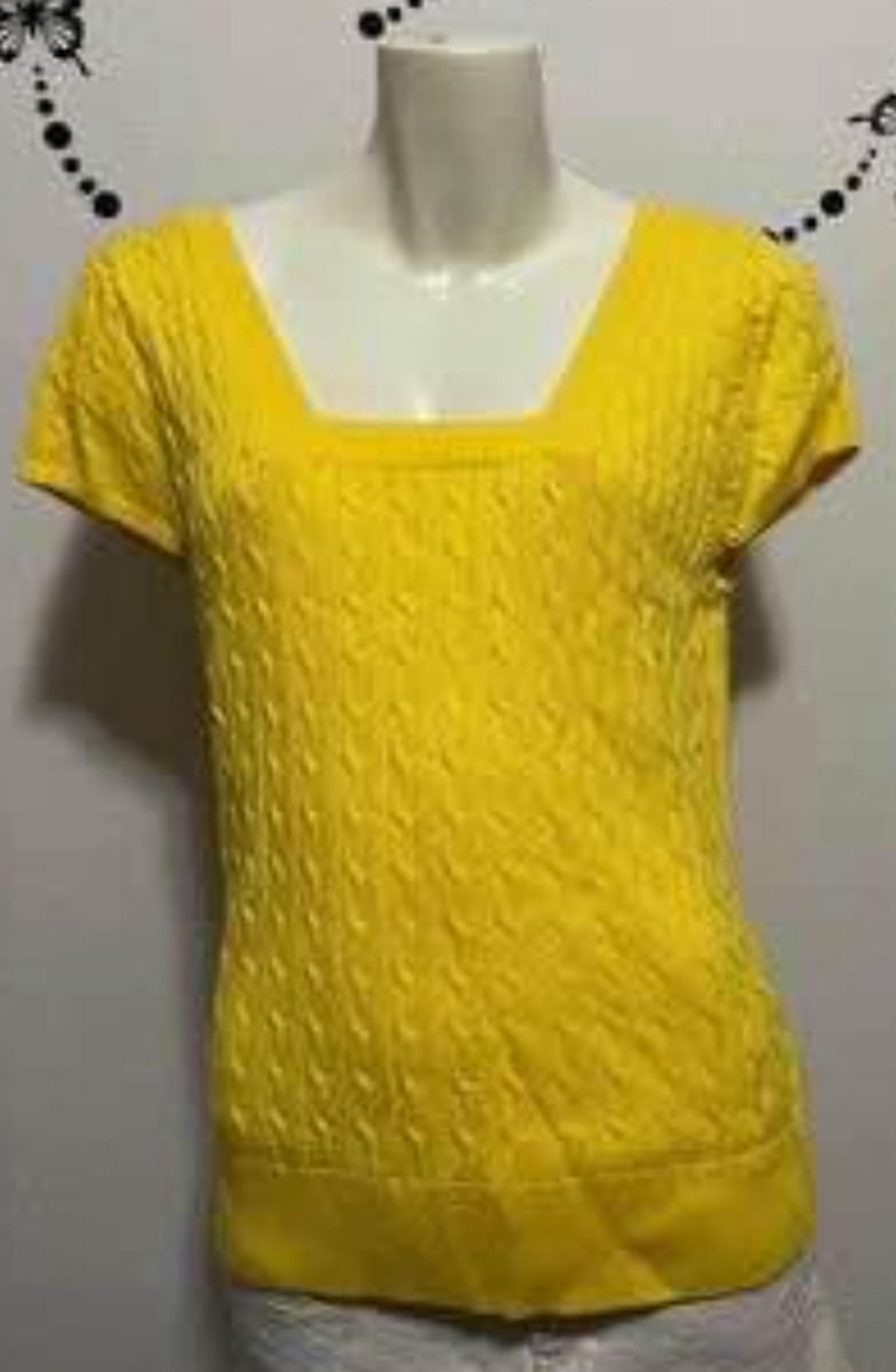 NWT women’s large Jeanne Pierre top