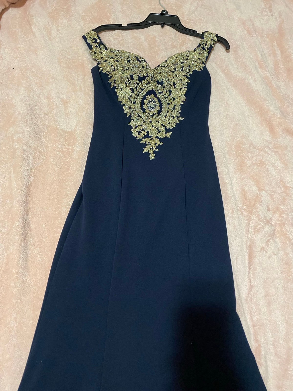 Party/Prom/Homecoming/Quince Dress Size Medium in Woman