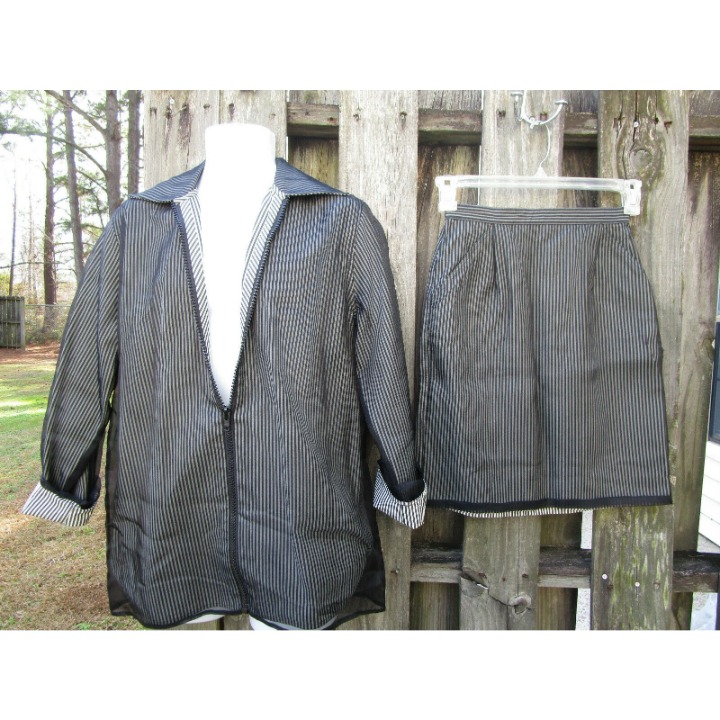 Christian Francis Roth Vintage Women's Jacket Skirt Set Size 4/8 Stripes Silk