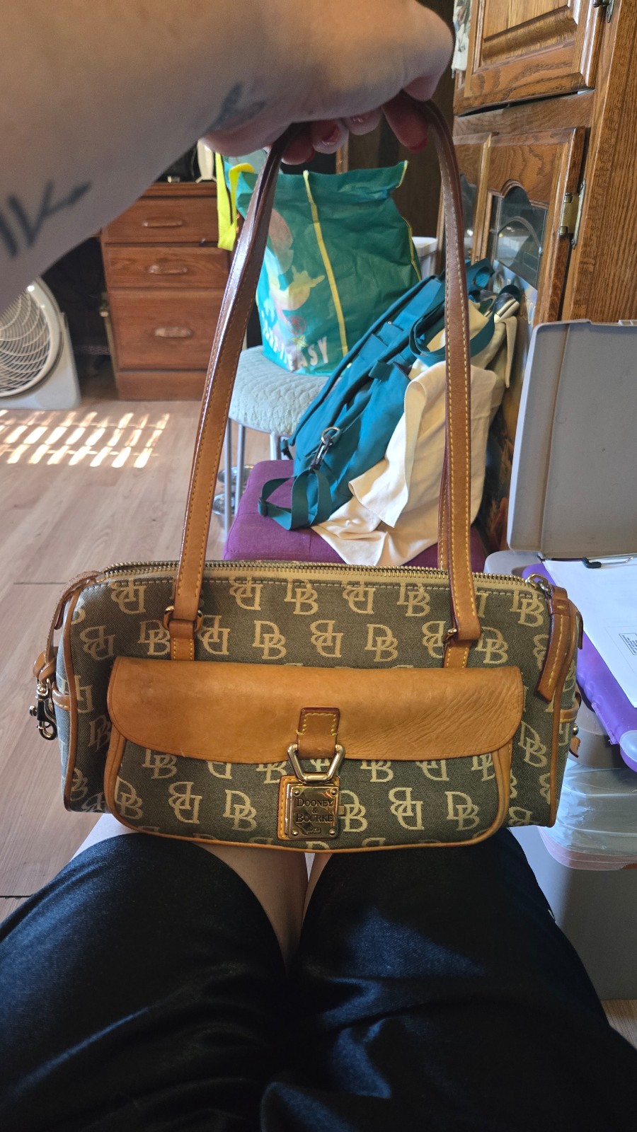 Dooney Bourke