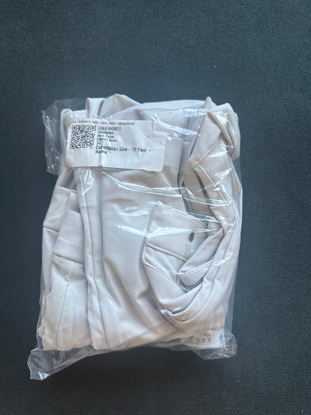 Lululemon Pants (never worn) 34x27