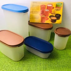 5 Vintage Plastic Tupperware Containers & Catalog from the 1980’s