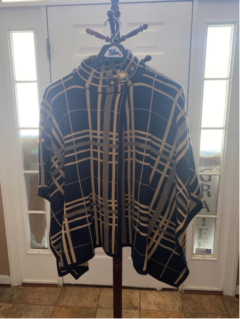 Women's Anne Klein Poncho Cape Size OSF Plaid