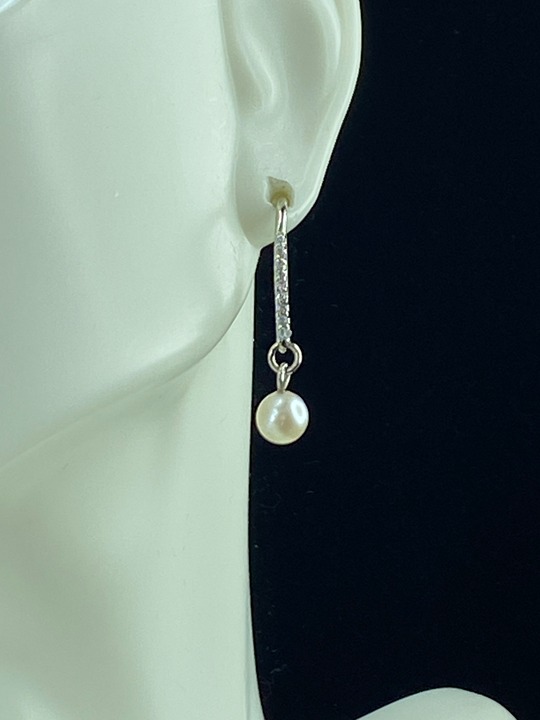 14 Karat Round Diamond Cultured Pearl dangle earrings 3.2g JR8627
