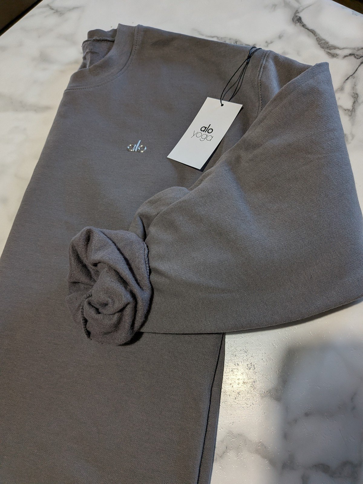 Women's alo sweatshirt