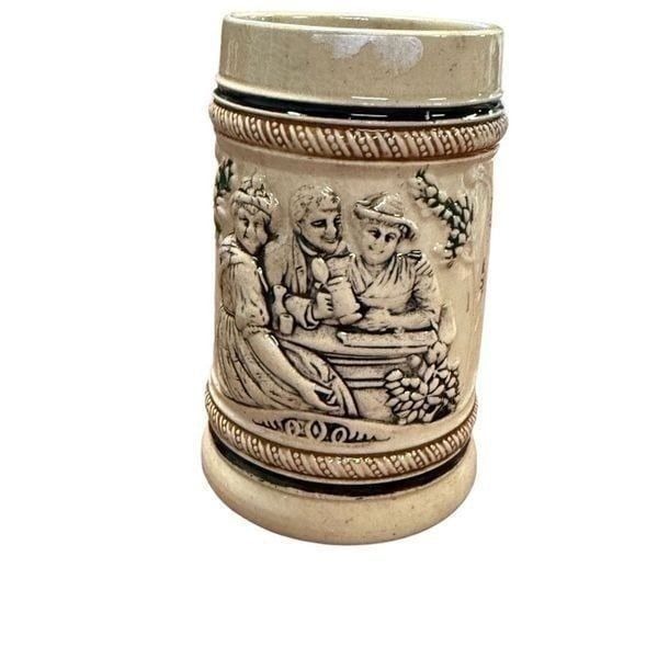 Antique Vintage German Beer Stein 1/4 L size