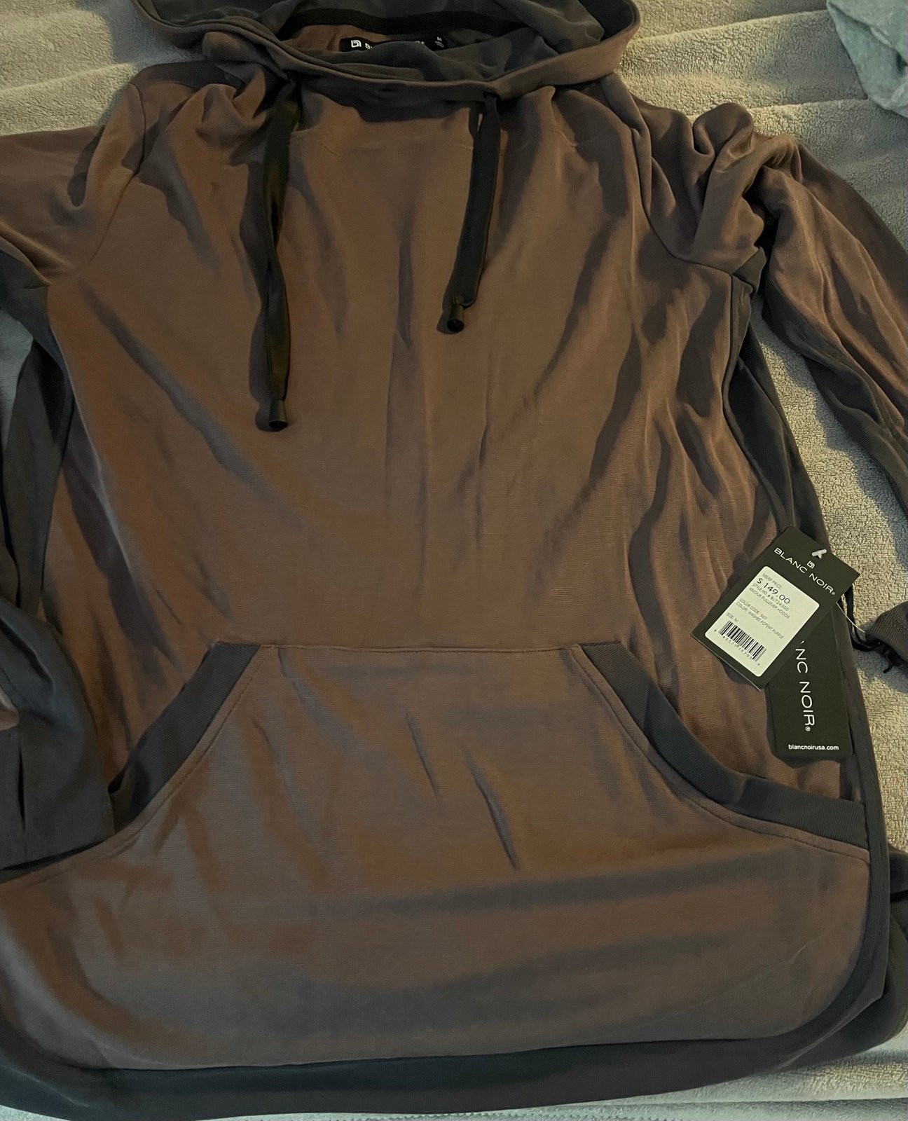BNWT Womens Hoodie Size Medium