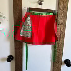 Vintage 1970s Christmas Tree Host Apron EUC Soo cute Perfect condition Bin OO