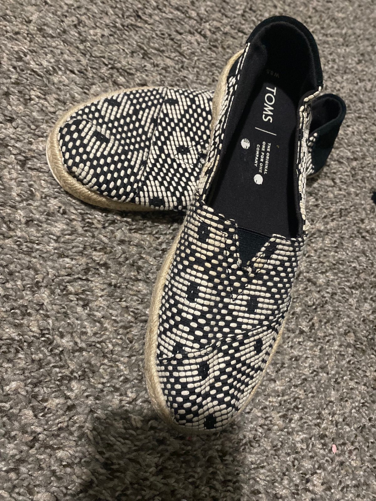 TOMS loafer