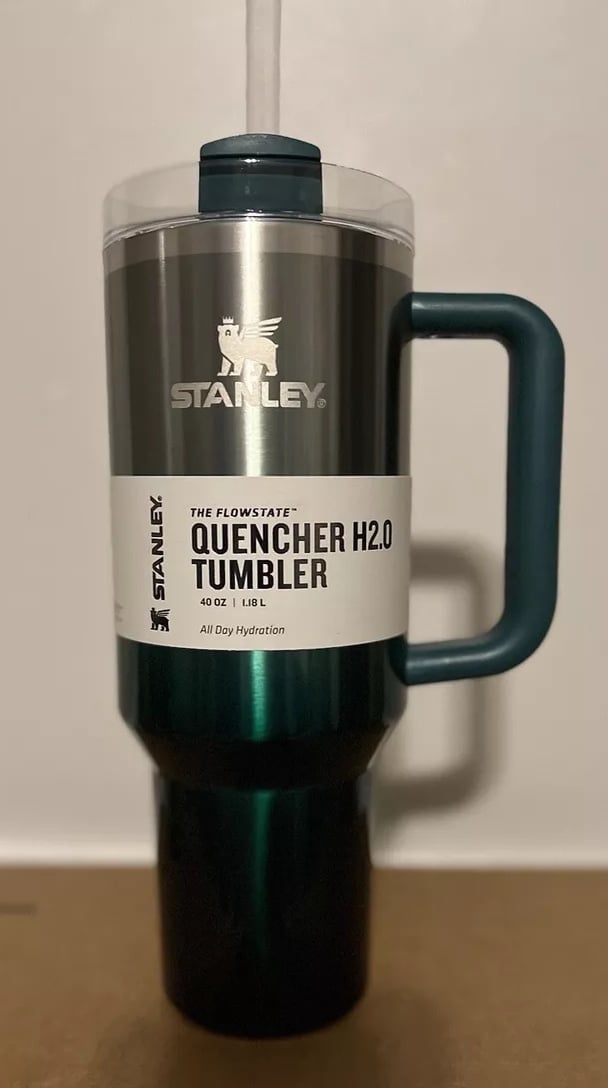 Stanley 40 oz. Quencher H2.0 FlowState Tumbler -Green