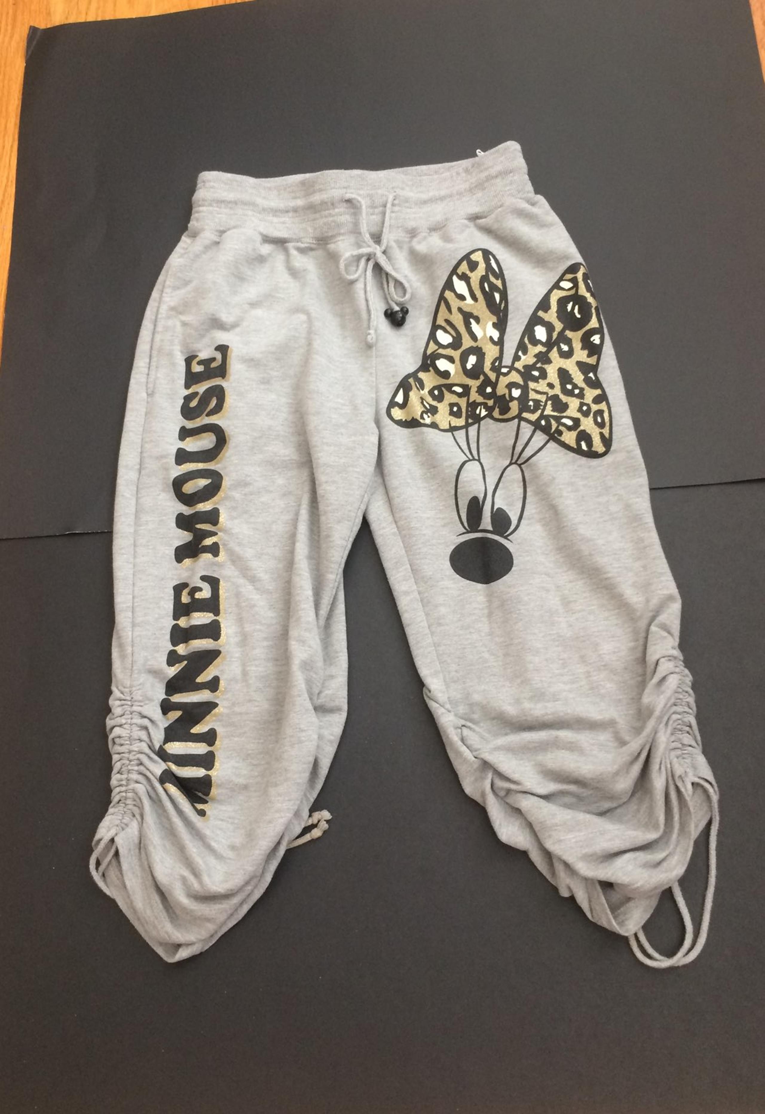 Disney Half Pants - M grey