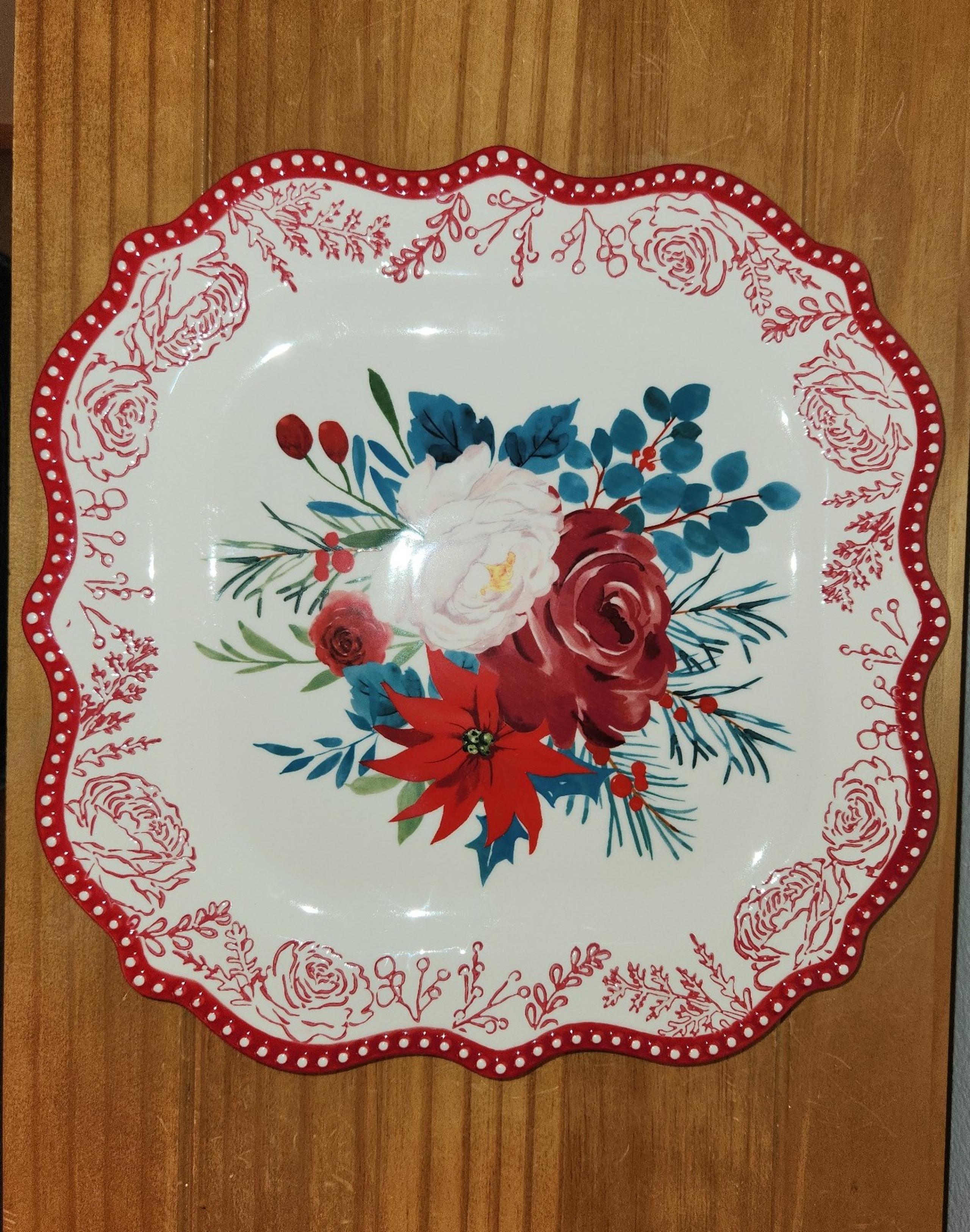 Pioneer Woman Serving Platter from the limited edition 2022 holiday collection
