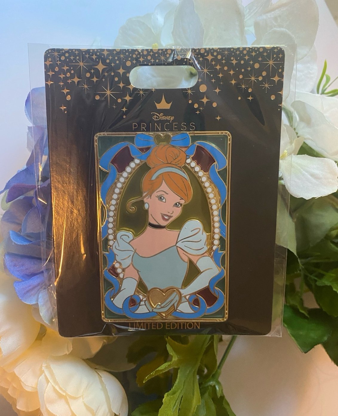 LE 300 Pink a la mode Disney Cinderella stained glass limited edition pin