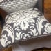 2 decorative Pillows