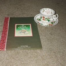 Waldman House  3 pc set Book, Footed Cup & Saucer Set A Cup of Christmas Tea