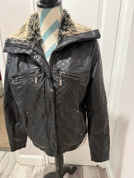 J2 Womens Faux Leather, Faux Fur , Black Motorcycle Jacket Size XL