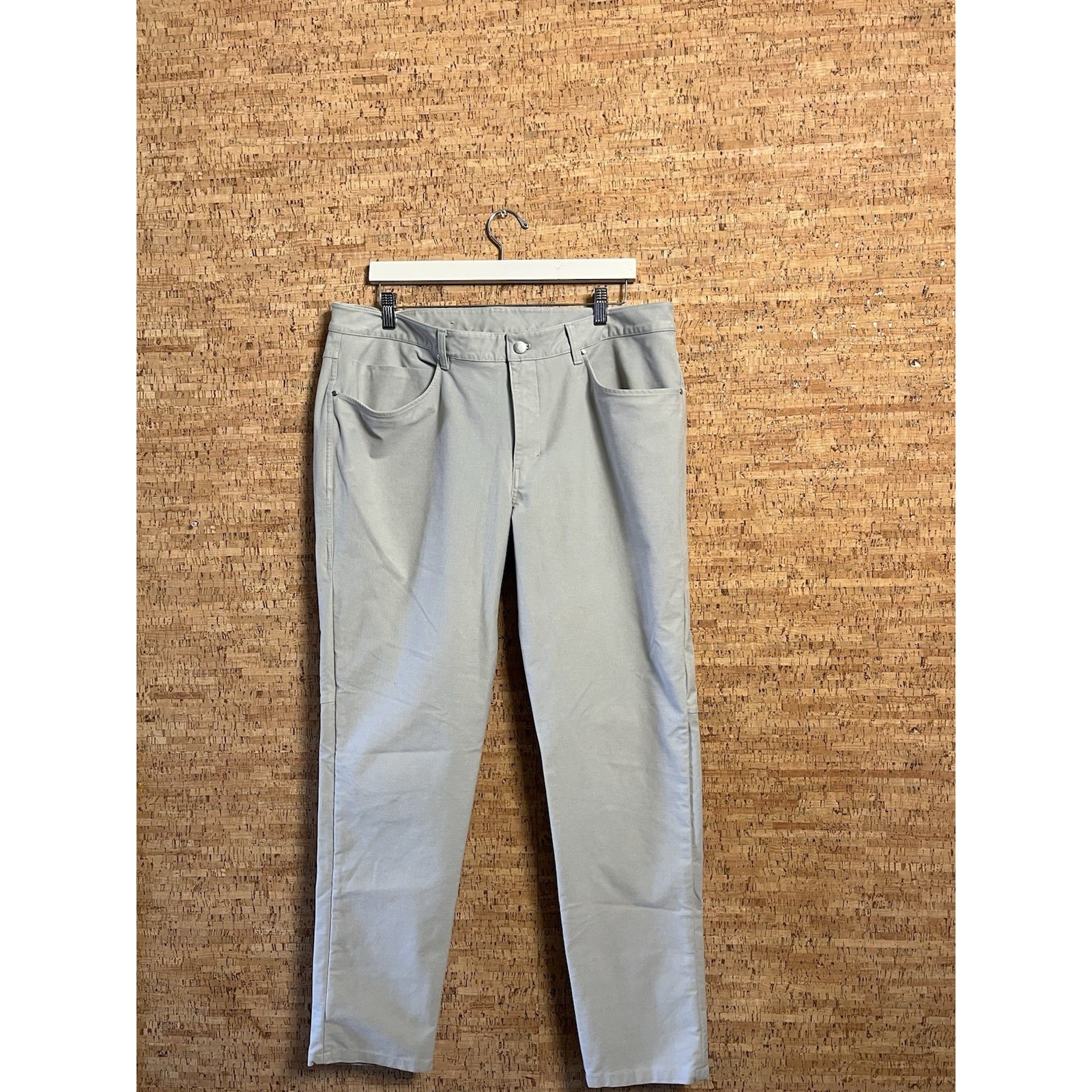 LULULEMON ABC Pant Relaxed Men's Pants Size 30 Silver Drop