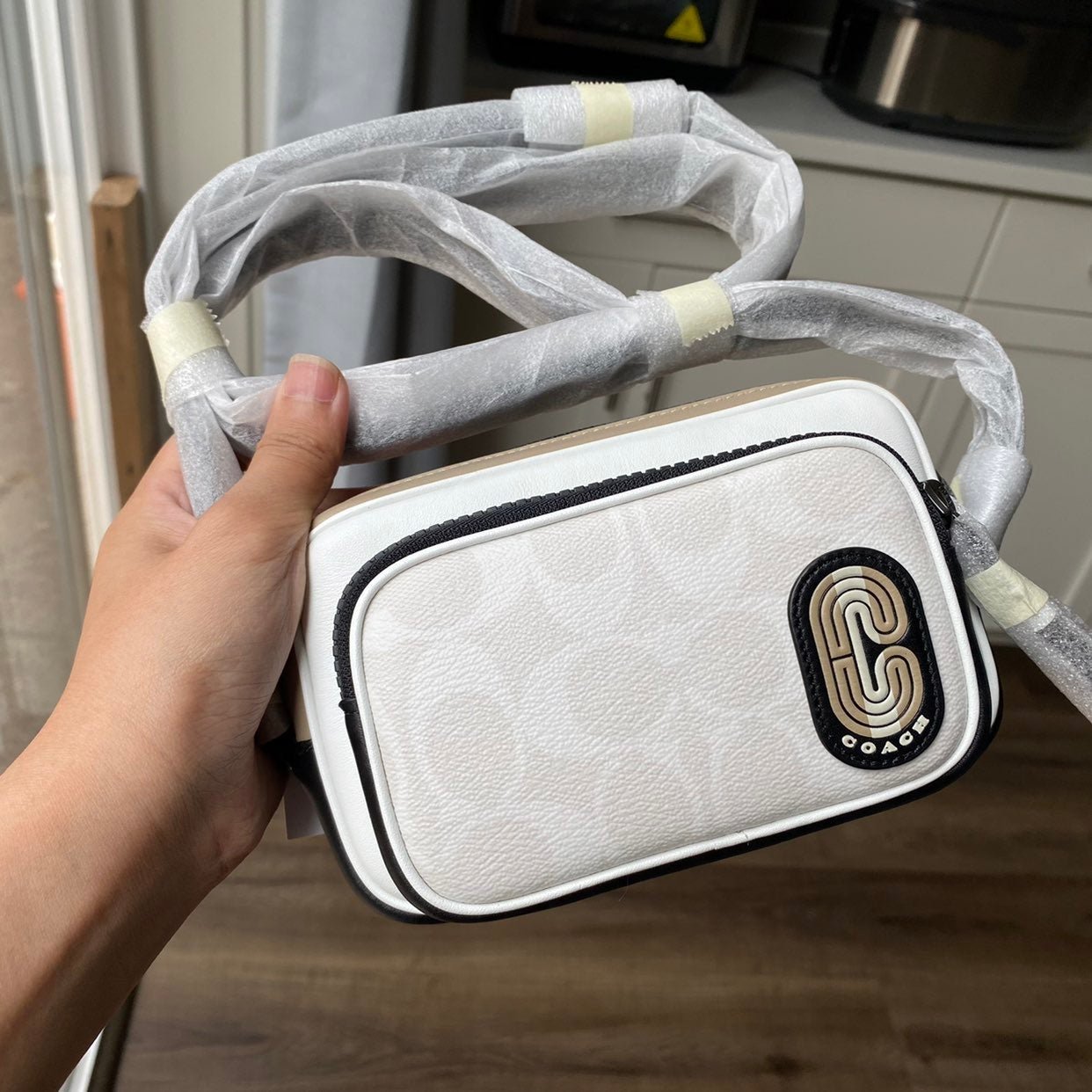 Coach MINI EDGE DOUBLE POUCH CROSSBODY IN COLORBLOCK