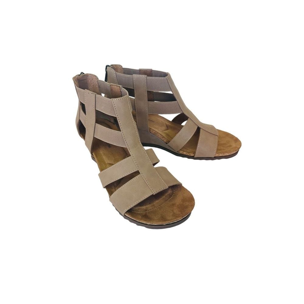 Adrienne Vittadini Women's Tariana Wedge Sandal Light Taupe Size 9M Back Zipper