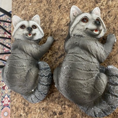Raccoon Tree Hugger Decor Outdoor Statues Tree Peeker Garden Animal Sculpture