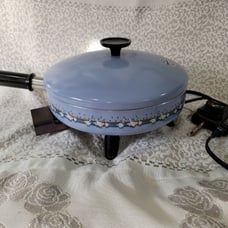 MEYER hongkong electric buffet frying pan w/lid EUC blue duck themed 8