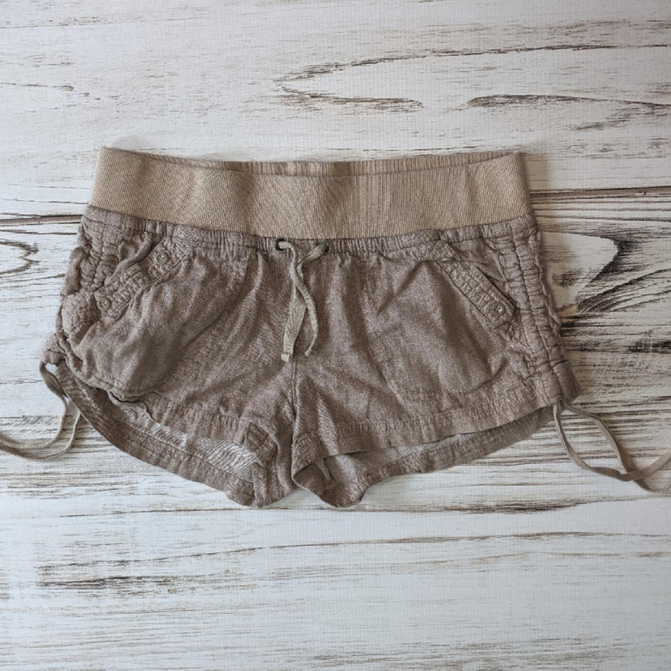 Rewind khaki linen shorts size 3
