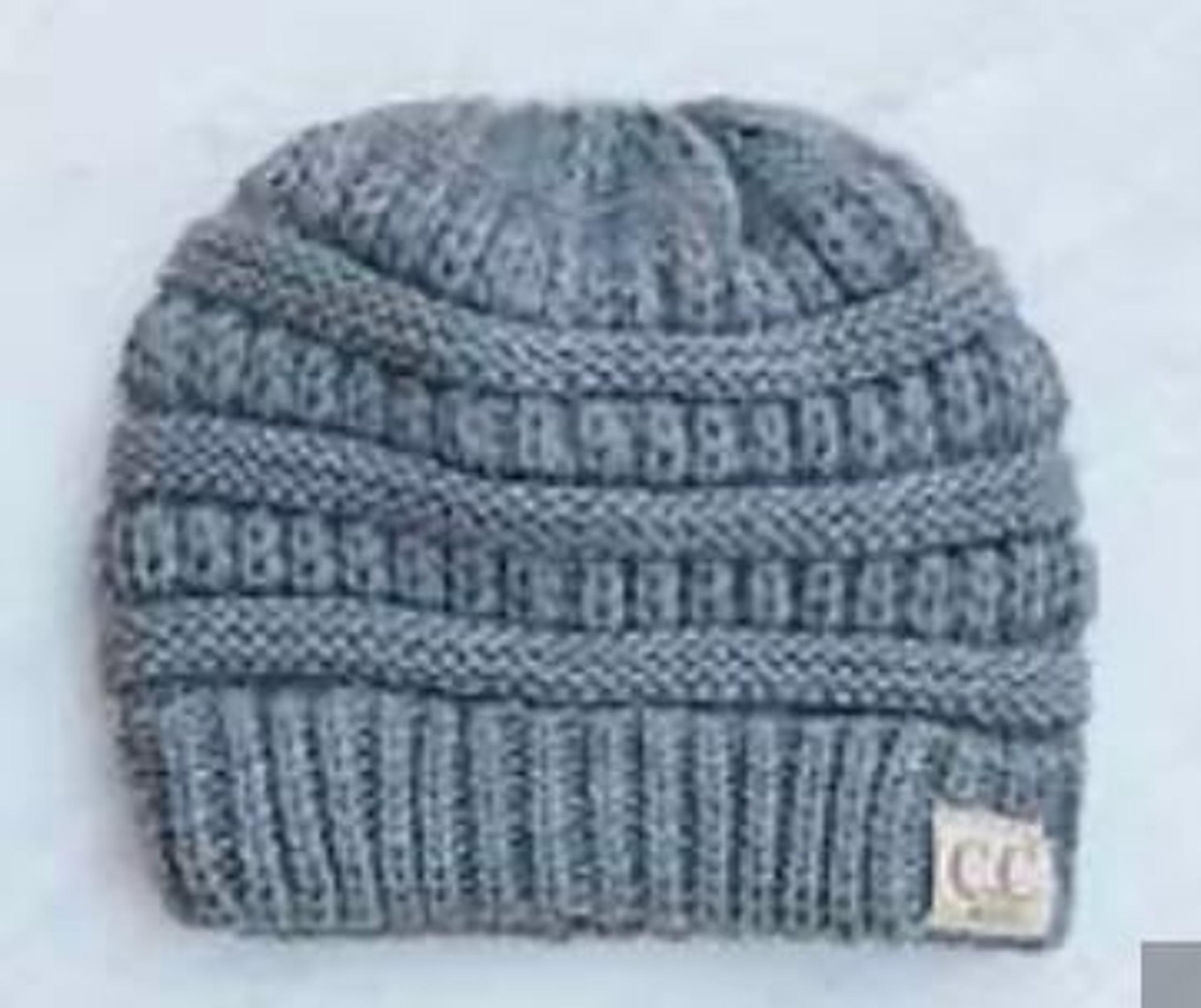 C.C Adult OS Gray Chunky Cable Knit Beanie