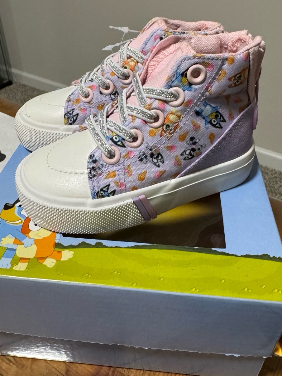 NIB Toddler Girls' Bluey &Bingo High Top Sneakers Size 6