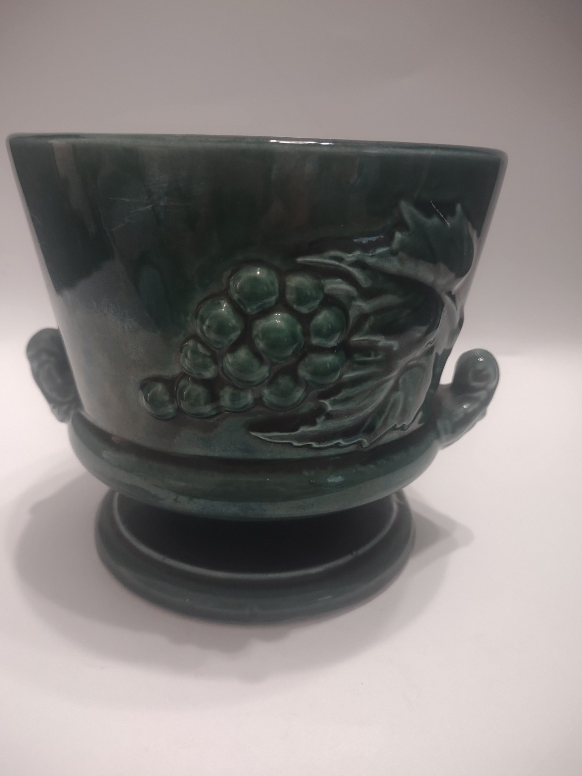 Vintage Hull USA #5 Green 3D Grape Planter